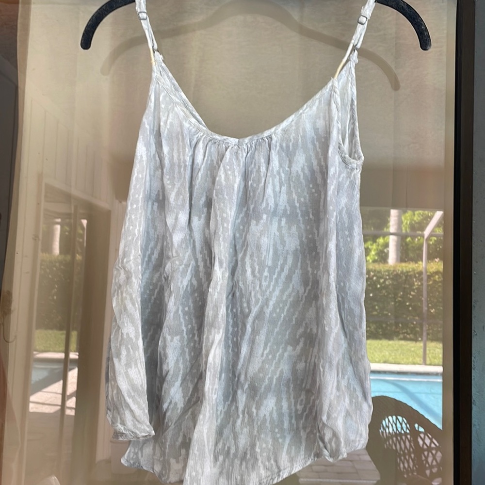 Cute gray Roxy tank top!🤍